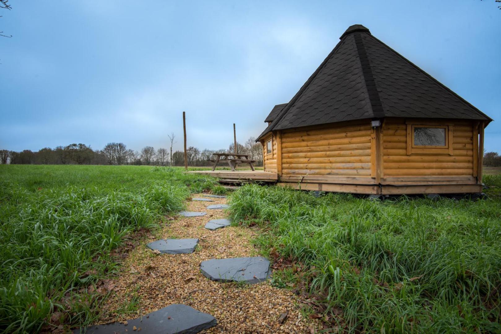 Affittacamere Kota Morannes sur Sarthe-Daumeray Esterno foto